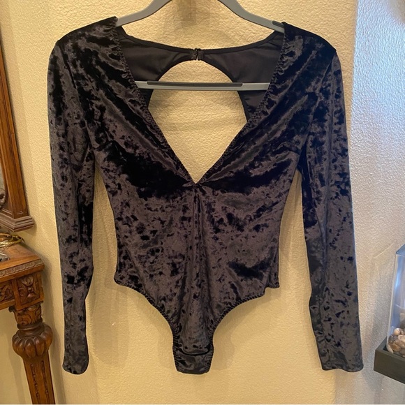 VICTORIA’S SECRET Women Dark Green Velvet Deep V-Neck Open Back Bodysuit-XS/S - Picture 1 of 7